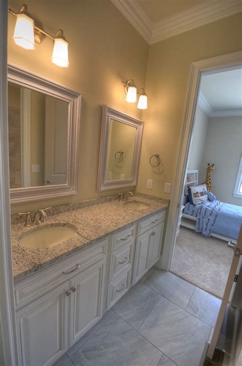 #jackandjillcloset #closet beautiful homes of instagram @theclevergoose Additional bedrooms share Jack-n-Jill bathroom. light the ...
