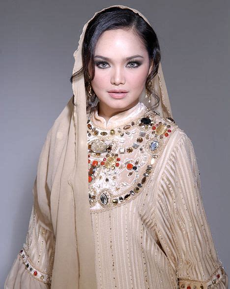 Siti Nurhaliza Beautiful Women All Over The World Pinterest Siti