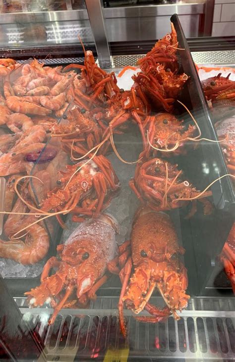 Coles Woolworths Reduces Lobster Price To 22 In Time For Christmas