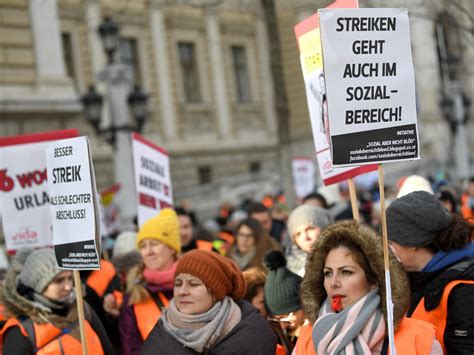 Check spelling or type a new query. KV-Verhandlungen für Sozialwirtschaft: Streik nächste ...