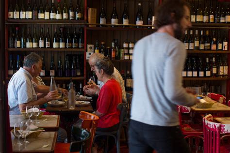 In Paris A New Breed Of Wine Bar The New York Times