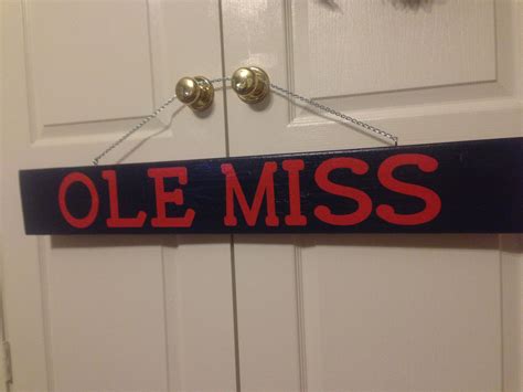 Ole Miss sign made from reclaimed board | Ole miss, Hotty toddy, Ole
