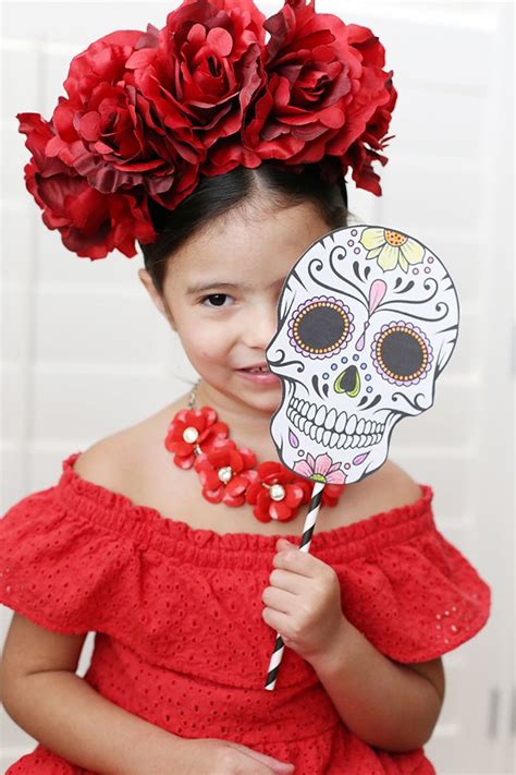 Catch a costume on your own or the rest of the family members and celebrate the day of the dead in fashionable and fun style! Day of the Dead Sugar Skull Mask | Halloween diy, Day of the dead diy, Sugar skull costume