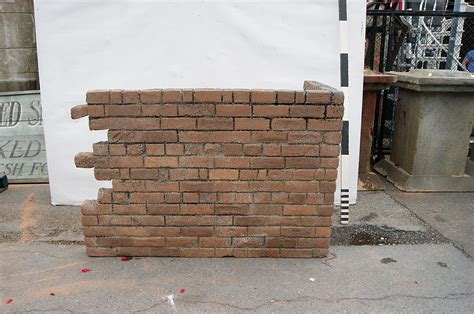 1190100 Poly Brick Wall Corner Section H 120cm X 179 X 103