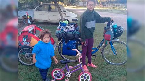 Madre E Hijo Recorren Latinoamérica En Bicicleta Y Pasaron Por Entre