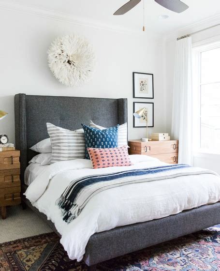 3 Ways To Style Your Bed Valet