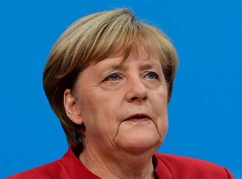 Einblicke in die arbeit der kanzlerin durch das objektiv der offiziellen fotografen. Donald Trump and Angela Merkel to hold first face-to-face ...
