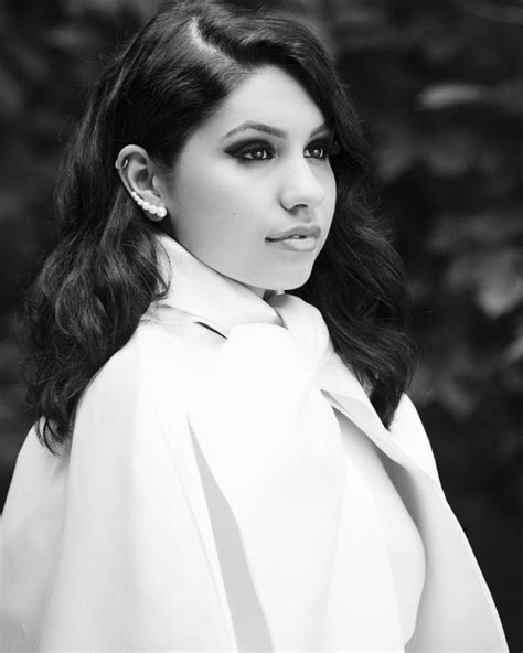 Get To Know Alessia Cara Canadas Rising Pop Star And The Grammys Best