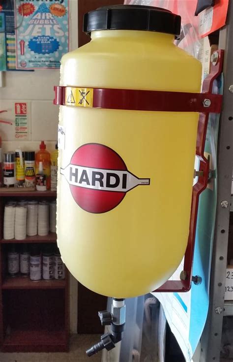 4 065 просмотров 4 тыс. Hardi 15 litre hand wash tank (722072) - Kilnwick Sprayers Ltd