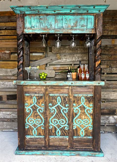 Inspired by the 1950s this bar is perfect for serving up your favorite cocktails. DIY OUTDOOR BAR IDEAS 67 - decoratoo