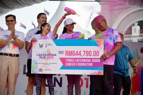 Also present was the permaisuri johor, raja zarith sofiah sultan idris shah; Sponsor Project - Tunku Laksamana Johor Cancer Foundation