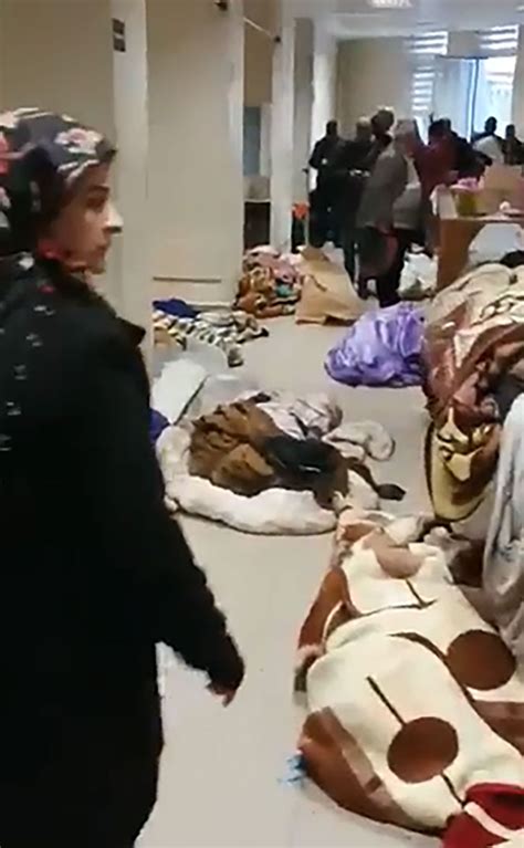 Depremde Lenlerin Cenazeleri Sokaklarda Hastaneler Morglar Dolup