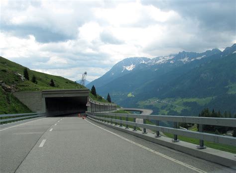 Gotthard pass is very close to a fantastic swiss alps village/ski resort: Driving The Loop 1: Gotthard Pass + Tremola | DriveEuropeNews