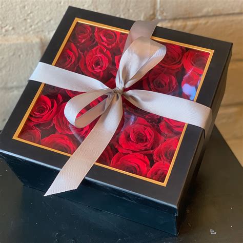 Check spelling or type a new query. Premium 25 Roses Gift Box in Tustin, CA | Saddleback ...