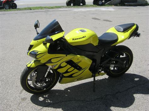 Like new engine displacement (cc): 2008 Kawasaki ZX6R 600 Ninja Sportbike for sale on 2040-motos