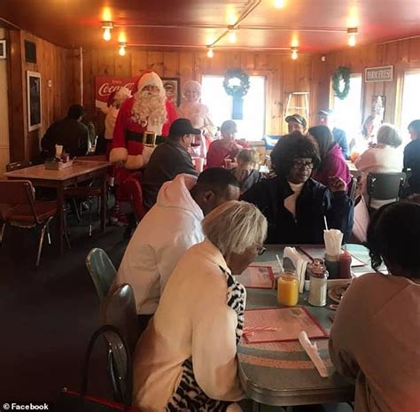 Tennessee Restaurant Serves Hundreds Of Free Meals To Hungry And Lonely