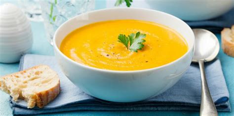 Velouté de carottes au curry et à la pomme découvrez les recettes de