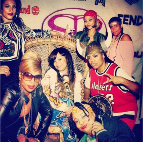 How to dress up for a 90s party - ALQURUMRESORT.COM
