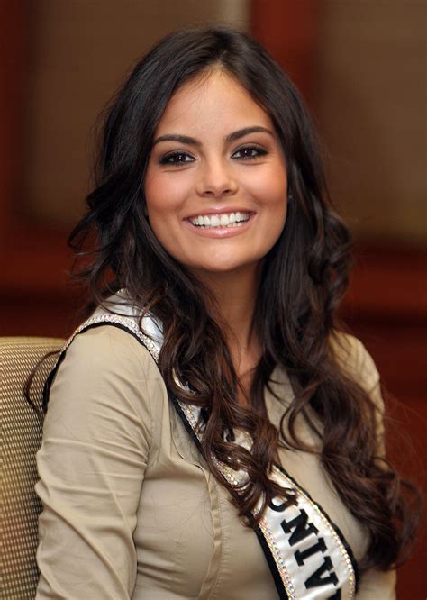 #chicharito #ximena navarrete #canelo alvarez #andres guardado #guillermo del toro #memo ochoa #vicente fernandez. Ximena Navarrete - Wikipedia, wolna encyklopedia