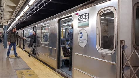 Mta New York City Subway Bronx Bound R62a 6 Train At The 51 Street