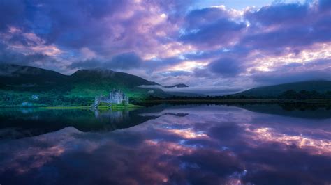 Kilchurn Castle In Scotland For St Andrews Day © Jon Arnolddanita