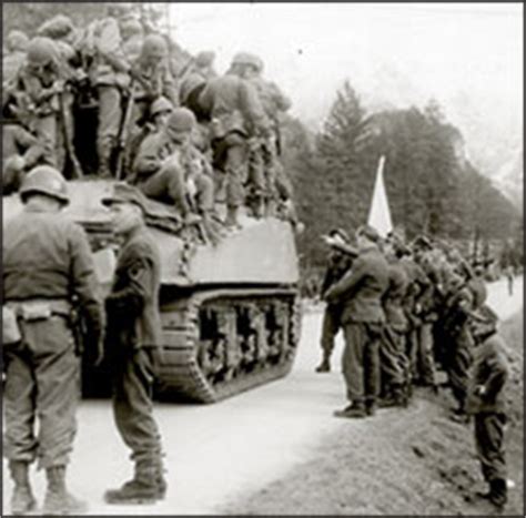 Ww2 ve interbellum hakkında bilgi, görsel ve videolar. World War II: Race to Seize Berchtesgaden | HistoryNet