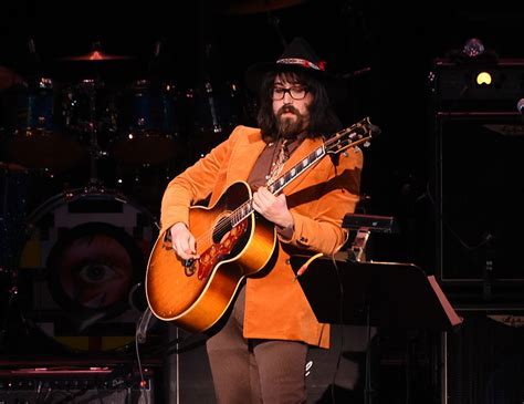 Video Sean Ono Lennon Performs War Is Over Happy Xmas With Mark
