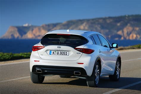 iɰ̃ɸiniti) is the luxury vehicle division of japanese automaker nissan. INFINITI Q30 specs & photos - 2015, 2016, 2017 - autoevolution