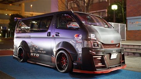 Whether you want to import a toyota hiace yourself or buy a landed jdm toyota hiace car locally in the usa, canada, uk, australia or beyond, you can find the right toyota hiace car at the. 8 Passenger GTR!? 650 Horsepower VR38 Swapped Toyota HiAce ...