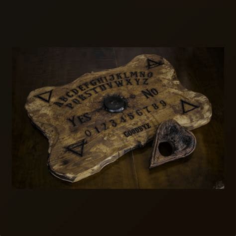 4 gafas, 11 narices, 24 tarjetas y 1 tablero. Las 7 reglas de la Ouija. | Ocultismo ® Amino