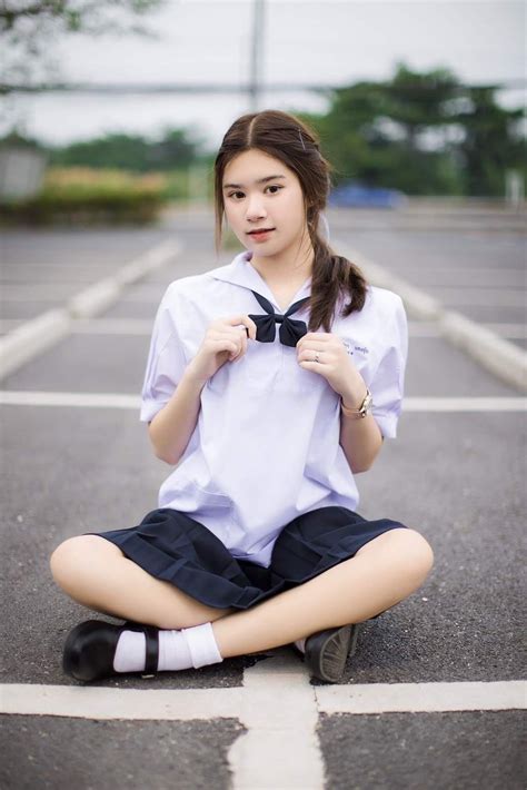 ปักพินโดย Rusdi Iskandar ใน Thai School Girls ในปี 2022 สาวเซ็กซี่ นักกีฬาสาว ผู้หญิง