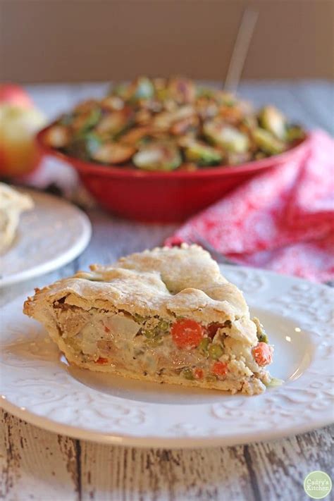 Brush crust with beaten egg, cover with foil, and bake 40 minutes. Chicken-style vegan pot pie (Using frozen crust!) - Cadry ...