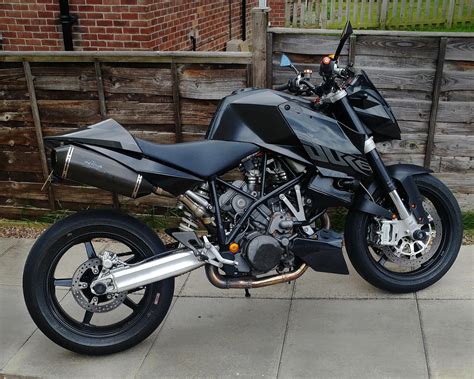 Treillis en tubes d\'acier au chrome molybdène. My 2007 KTM 990 SUPERDUKE.... : bikesgonewild