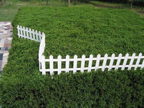 So, if you have this kind of issue, you should consider making this portable pvc fence. Garden Fence Ideas That Truly Creative, Inspiring, and Low ...