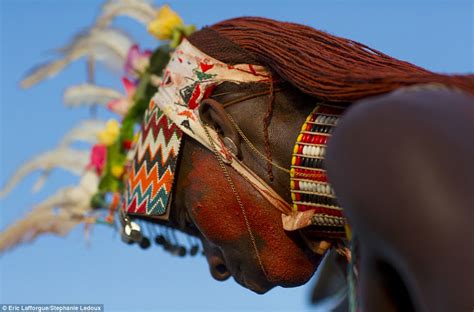 Incredible Photos Of Kenyas Elaborately Dressed Tribes Daily Mail Online