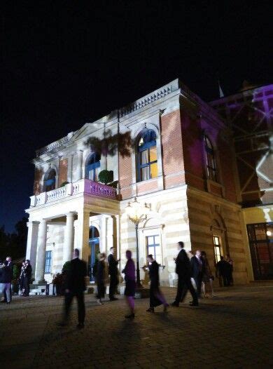 Häuser zum kauf in bayreuther straße, köln verzeichnet auf einer landkarte mit lokalinformation zu bayreuther straße, köln. Festspiele Haus