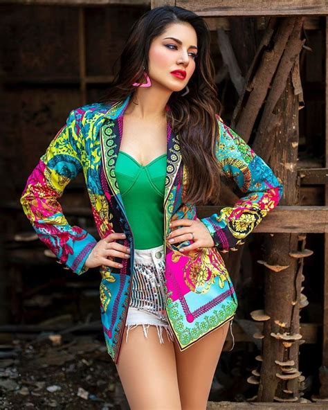 Sunny Leone Hot Looks In The Multi Coloured Outfit Actress Album