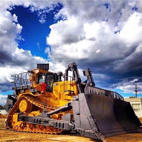 Semitrckn — 2017 Caterpillar D11t