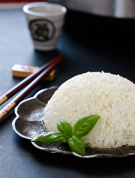Place your rice in a large mesh strainer and rinse it under water until the water runs clear. Instant Pot Jasmine Rice - Daily Appetite