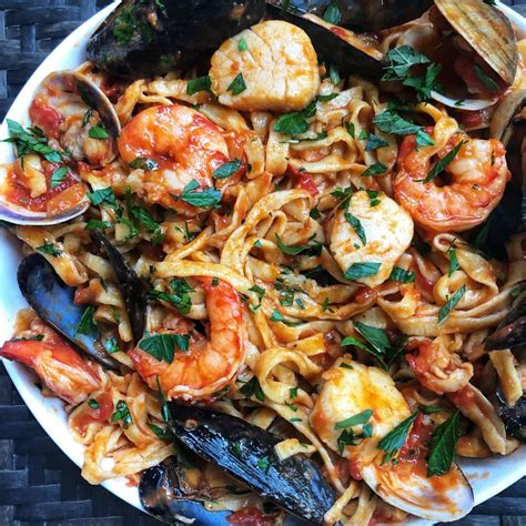 CooklyBookly Seafood Linguine Italian Seafood Recipes Seafood Linguine Seafood Pasta Dishes