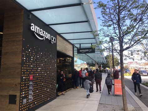 Todos los departamentos alexa skills auto bebé belleza belleza de lujo dispositivos de amazon electrónicos películas y series de tv prime video tienda. What's It Like To Shop At Amazon Go?