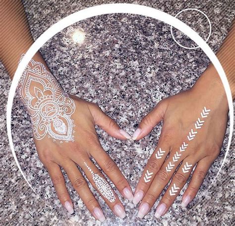 It looks great on hands but works just as well on feet. White Lace Henna Tattoos - Awesome Stuff 365