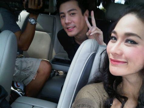 'ลูกกอล์ฟ คณาธิป' ชวน 'พลอย เฌอมาลย์' นักแสดง พรีเซนเตอร์ เมนเทอร์ และ. Pic: พลอย เฌอมาลย์ สวยตล๊อด ตลอด