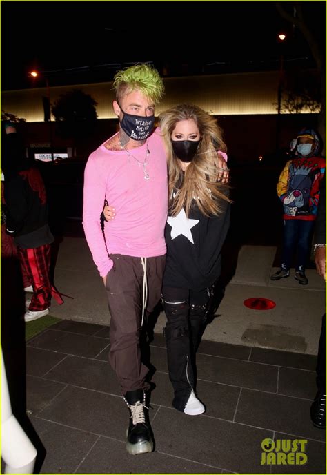 Find out more about their split. Avril Lavigne Keeps Close to Boyfriend Mod Sun While Out on Date Night: Photo 4528494 | Avril ...