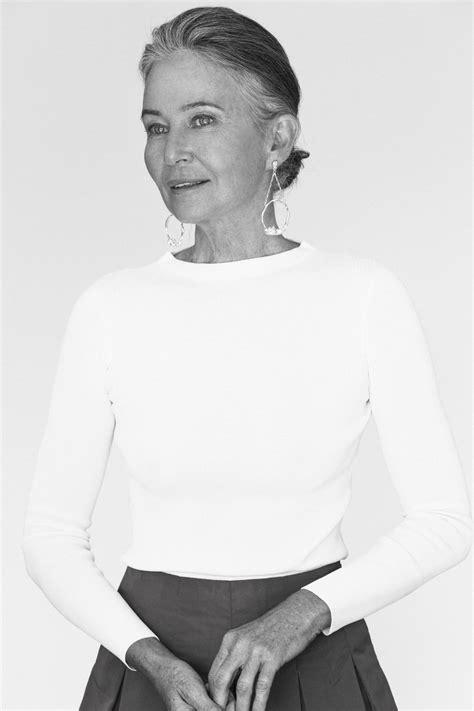 Louise - IntentJournal | Mature women fashion, Fashion, Stylish older women