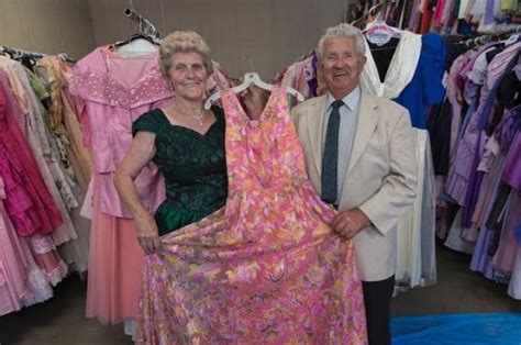 83 Year Old Man Bought His Wife 55000 Designer Dresses Love Is Crazy All India Daily
