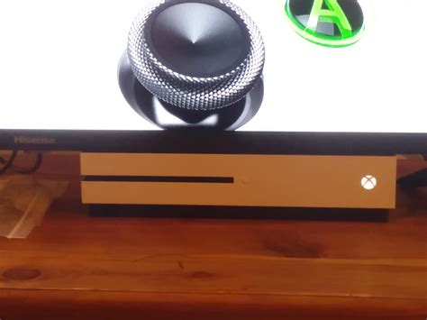 The Xbox One Just Fits Perfectly Underneath The New 4k Tv With Hdr R