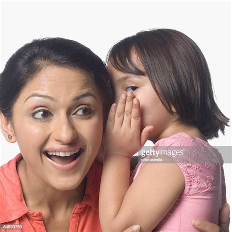 Child Cupping Ear Fotografías E Imágenes De Stock Getty Images