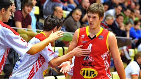 Oblíbené pořady, seriály a filmy včetně hodnocení v tv programu na dnešek, zítřek a dalších 14 dní. Sérii neporazitelnosti Pardubic nedokázalo přerušit ani ...