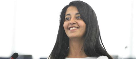 Elue députée européenne à trois reprises, elle était avant son entrée en politique une spécialiste des coups d'éclat. Lyon-Turin : LTF attire tous les regards - Transport Info